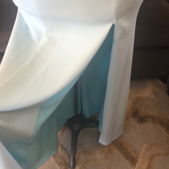 BLUE EVENING GOWN - Picture 9 of 10